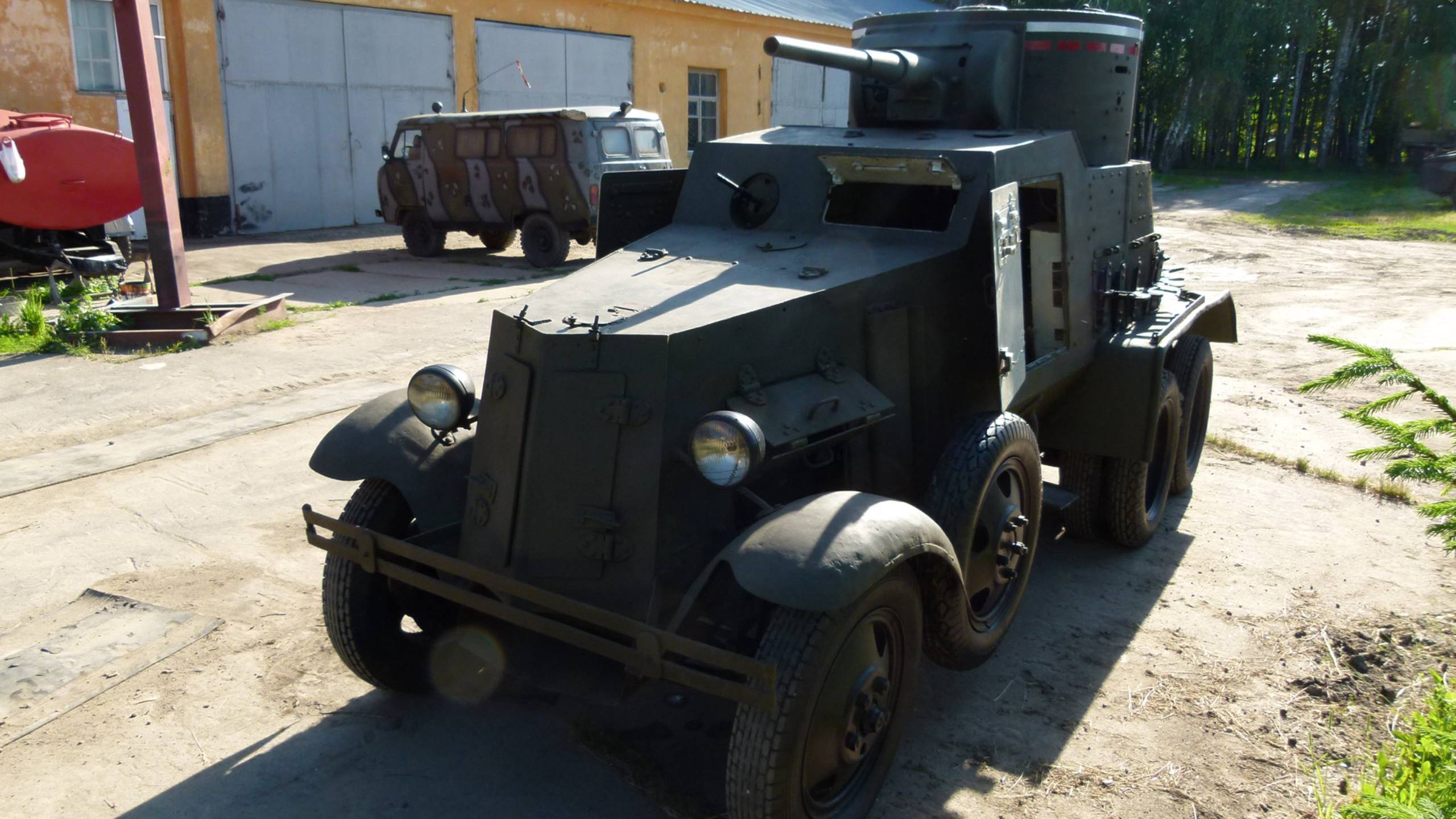 Бронемашина БА-3М, танковый музей в Кубинке, июнь 2011