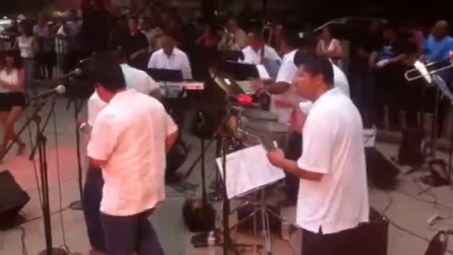 Franky Rodriguez Y Homenaje A La Salsa-Plante Bandera смотреть онлайн