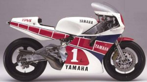 Как Yamaha создавала двухтактный Racebike V4 для улиц | История брендов