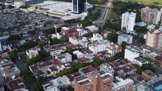 “El Nene de la Salsa PR” entrevista en Clik Latino 99.5 FM Cali Colombia.  Media Tour  Quiero Senti смотреть онлайн