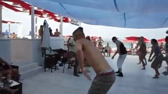 Alex Khazin & Dislocados, Afro