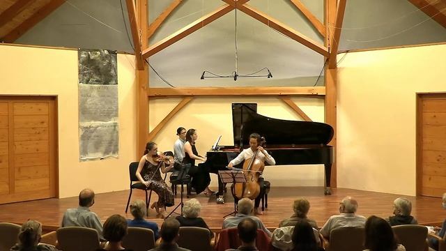 Schoenberg: Verklärte Nacht смотреть онлайн