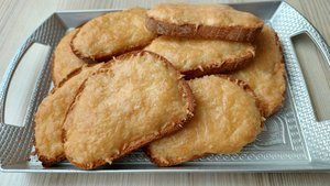 ГРЕНКИ С СЫРОМ И ЧЕСНОКОМ В ДУХОВКЕ! Вкуснятина на завтрак!