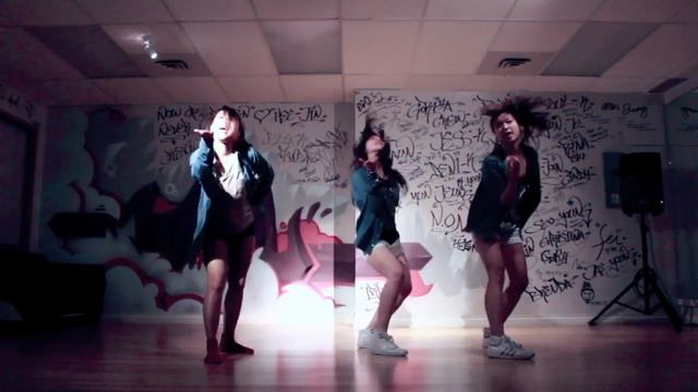 CM Waacking Performance Routine - Christina Aguilera смотреть онлайн