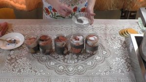 Консервы из горбуши или показания жидкостного термометра.