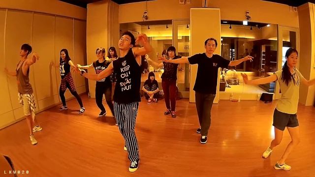 Disco Xuan Waacking The Manhattan Transfer - Twilight Zone / Twilight Tone смотреть онлайн