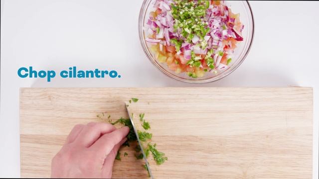 Heirloom Tomato Salsa with Pipcorn Sea Salt Heirloom Corn Dippers смотреть онлайн