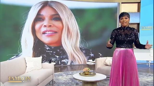 Tamron Hall Gives Wendy Williams Her Flowers смотреть онлайн