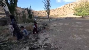 25.10.2023 Мать Пытается построить Дом и вспахивает землю для выращивания продукции