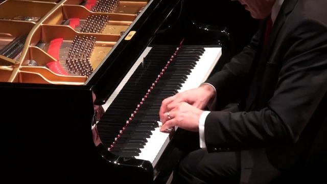 George Gershwin: Rhapsody in Blue, piano solo version performed by Endre Hegedus смотреть онлайн