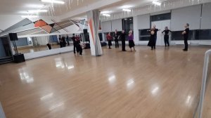 25 февраля. АЮ. Фокстрот. Хитрые шаги: перо по дуге + свивлы + твисты