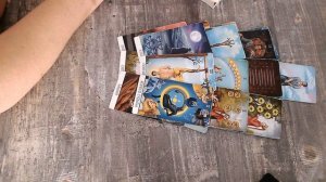Кто вас держит в поле зрения? таро расклад
