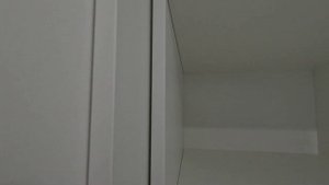 правильный шкаф-купе в кривой нише