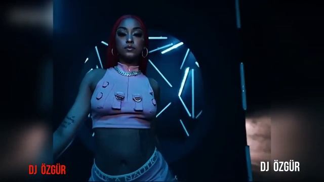 DJ ÖZGÜR / MASTERS OF THE SHUFFLE смотреть онлайн