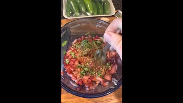 Pork Burger with a Strawberry Salsa смотреть онлайн