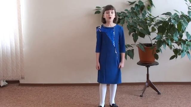 ДШИ № 13. Мажугина Дарья. Муз. И. Чеботаревой, сл. М. Пляцковского "Мама". смотреть онлайн