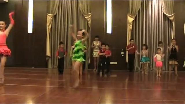 Group Dance-Jive.MOD смотреть онлайн