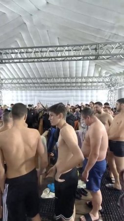 Крещенские купания прошли в Академическом районе. Сотни людей сюда притянули комфорт и безопасность