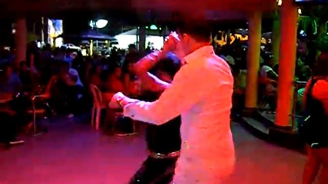 andy el gato blanco y maribel la clásica en salsa смотреть онлайн