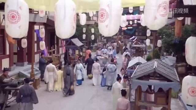 【MOVIE】灰姑娘男扮女裝騎馬遊街，霸道將軍對她一見鍾情#你好！我们是欢喜天团#最新電影#大陸電影#愛情電影 #通用 смотреть онлайн