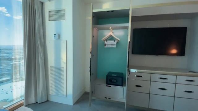 DELANO SUITE TOUR - Las Vegas Strip Hotel Tour - 725sq. ft room tour смотреть онлайн