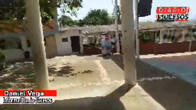 Darío Núñez, rector del Colegio Presbítero Álvaro Suárez смотреть онлайн