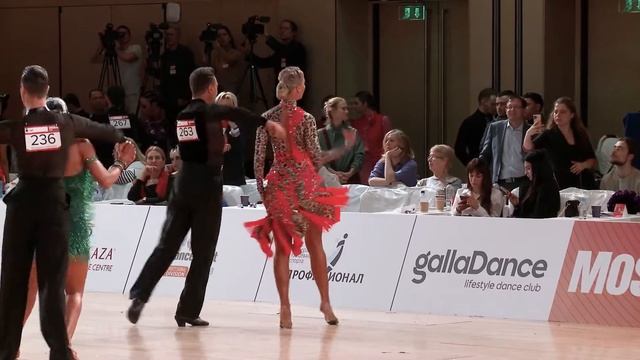 Moscow Ball 2021 ProAm Павел СажниковАнна Андреева