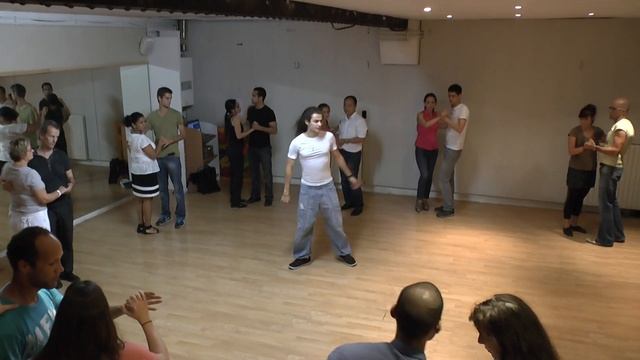 Studio Massaro - Cours de salsa cubaine intermédiaire "Setenta y Tres" - www.salsa-guide.fr смотреть онлайн