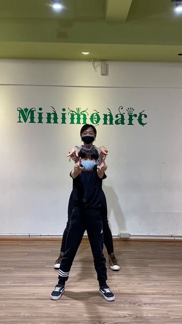 Kuma 😻 #waacking #dance #waackingdance #foundation #basic #mayachouwaacking #taiwan смотреть онлайн