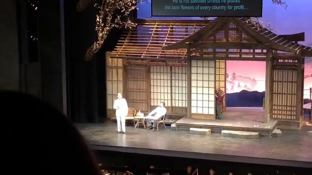 Tenor Matthew White sings Dovunque Al Mondo смотреть онлайн