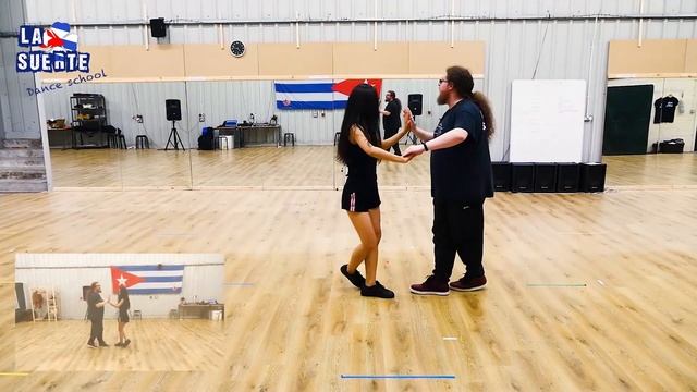 Setenta y cuatro - Intermediate salsa move for couples