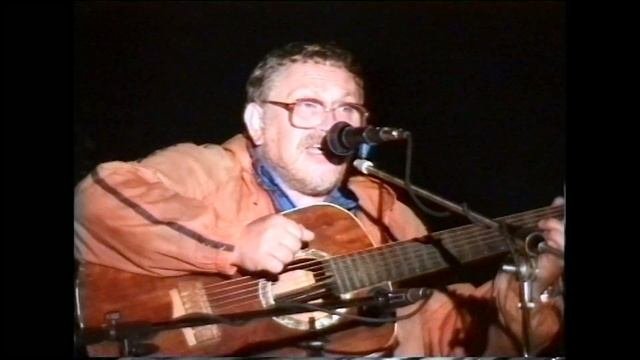Владимир Ланцберг.Зеленый поезд(В.Ланцберг).Выступление на главной сцене Грушинского фестиваля 1998