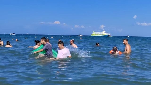 Центральный пляж 🏖 АНАПА 16.07.23🛳️