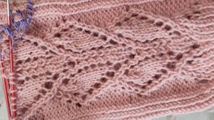 Ажурные сердечки на вязаных носочках / Схема узора / Как связать носки.