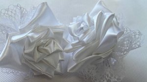 Пышные школьные бантики
 "Роза"