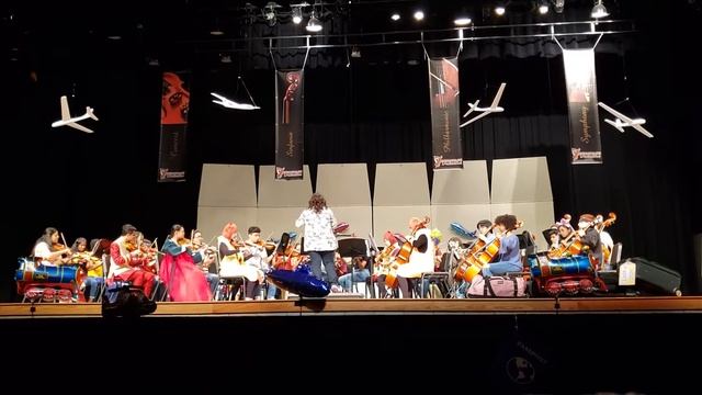 Simple Symphony mvt 1 Boisterous Bourree by Benjamin Britten смотреть онлайн