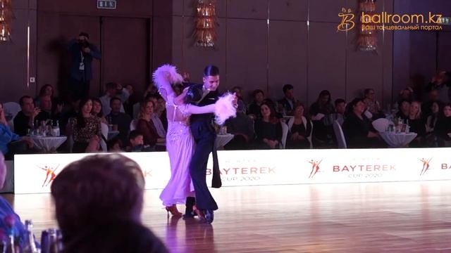 WDSF Open 10 dance Adult. Waltz presentation смотреть онлайн