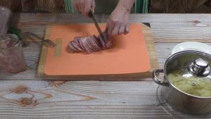 Ветчина из автоклава НЕФОР выручит в нужный момент.