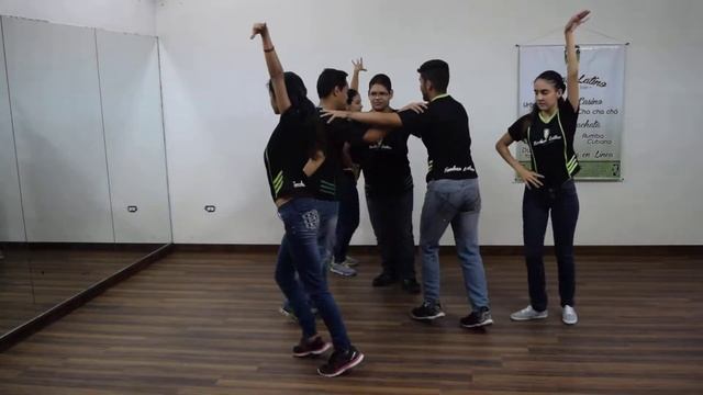 Figura "Patin" de Salsa Casino. Nivel Basico 4 смотреть онлайн