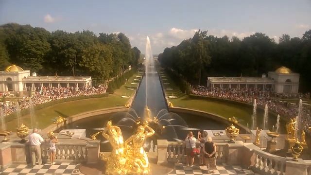 Открытие фонтанов в Петергофе