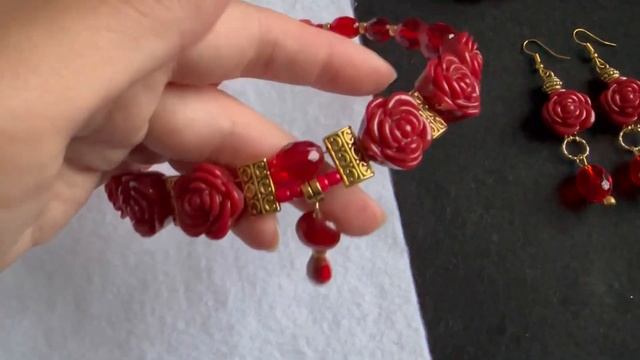 170. Комплект украшений «Огненная роза». Переделки из остатков бусин. смотреть онлайн