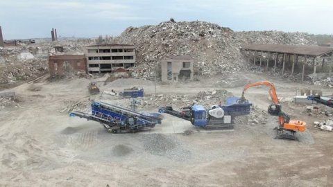 Мобильные дробилки и грохоты ТОПТЕХНО / Дробление железобетона / Линии по переработке