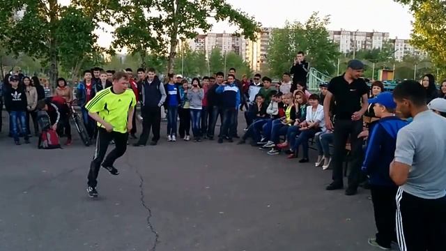 Эпический танцевальный батл в честь дня победы смотреть онлайн