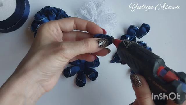 Школьные бантики, новые лепестки