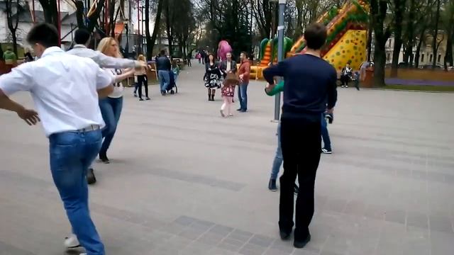 Открыли сезон сальса-оупенов в Детском парке смотреть онлайн