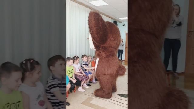 Забавные поздравления с днём рождения. Ростовые куклы. Приколюхи. Белый Мишка смотреть онлайн