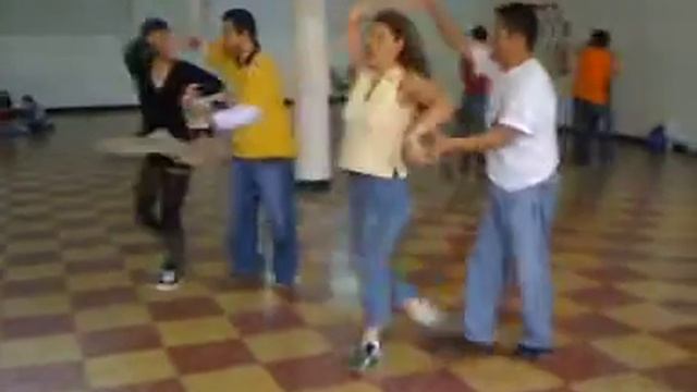 Coreo Salsa en línea parejas 18102009 смотреть онлайн
