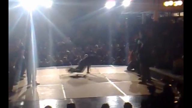 Bboy Max (0371crew) 2009 смотреть онлайн
