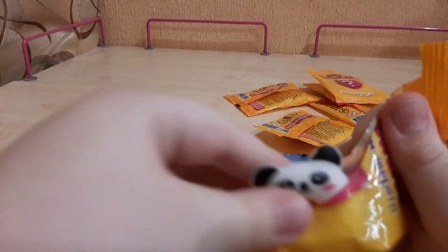 Сквиши пончики-зверята из Красного белого распаковка смотреть онлайн