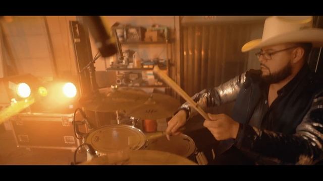 El Pirata - Los Desconocidos Del Valle смотреть онлайн